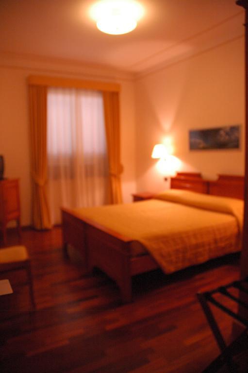 Hotel Rutiliano ปีเอนซา ห้อง รูปภาพ